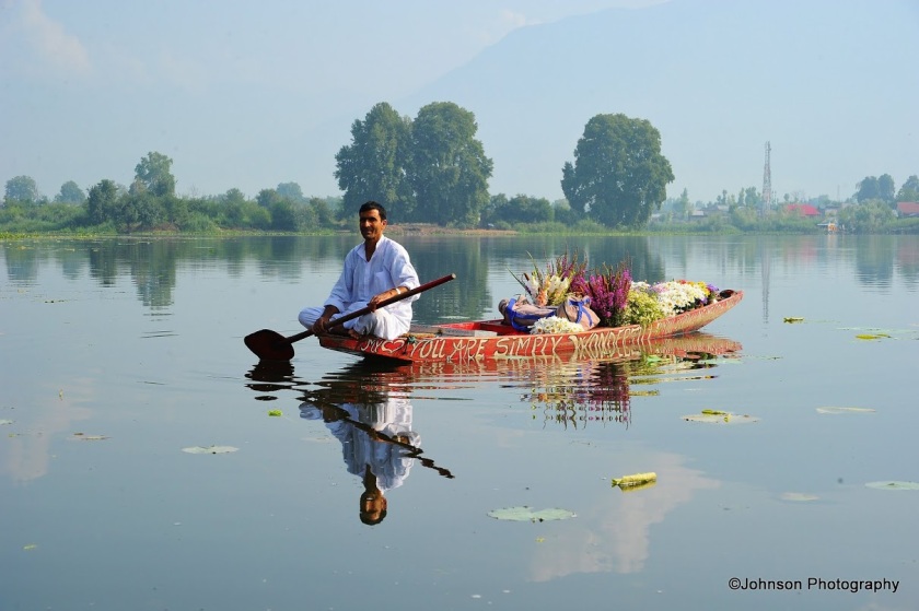 Florist on the shikhara boat