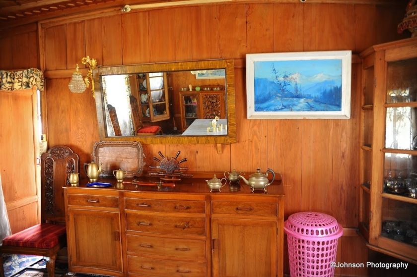 Houseboat - Interior