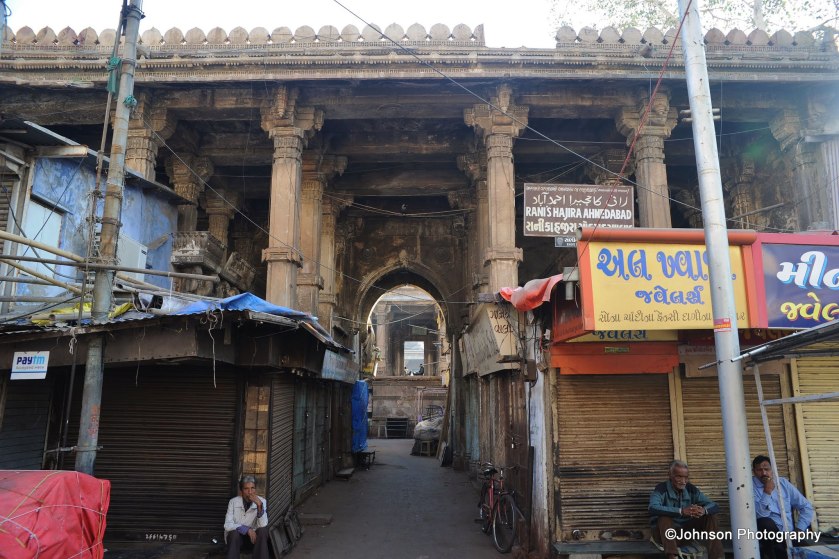 ‘Rani no hajiro’ or the tombs of Ahmed Shah’s Queens