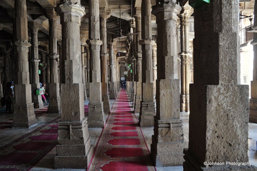 Pillars inside the masjid 